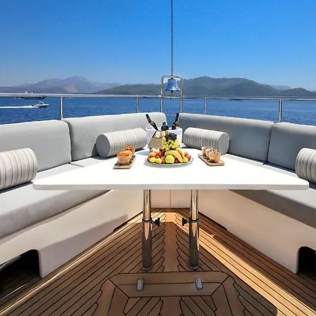 Yng-art-111 Båthotell Bodrum